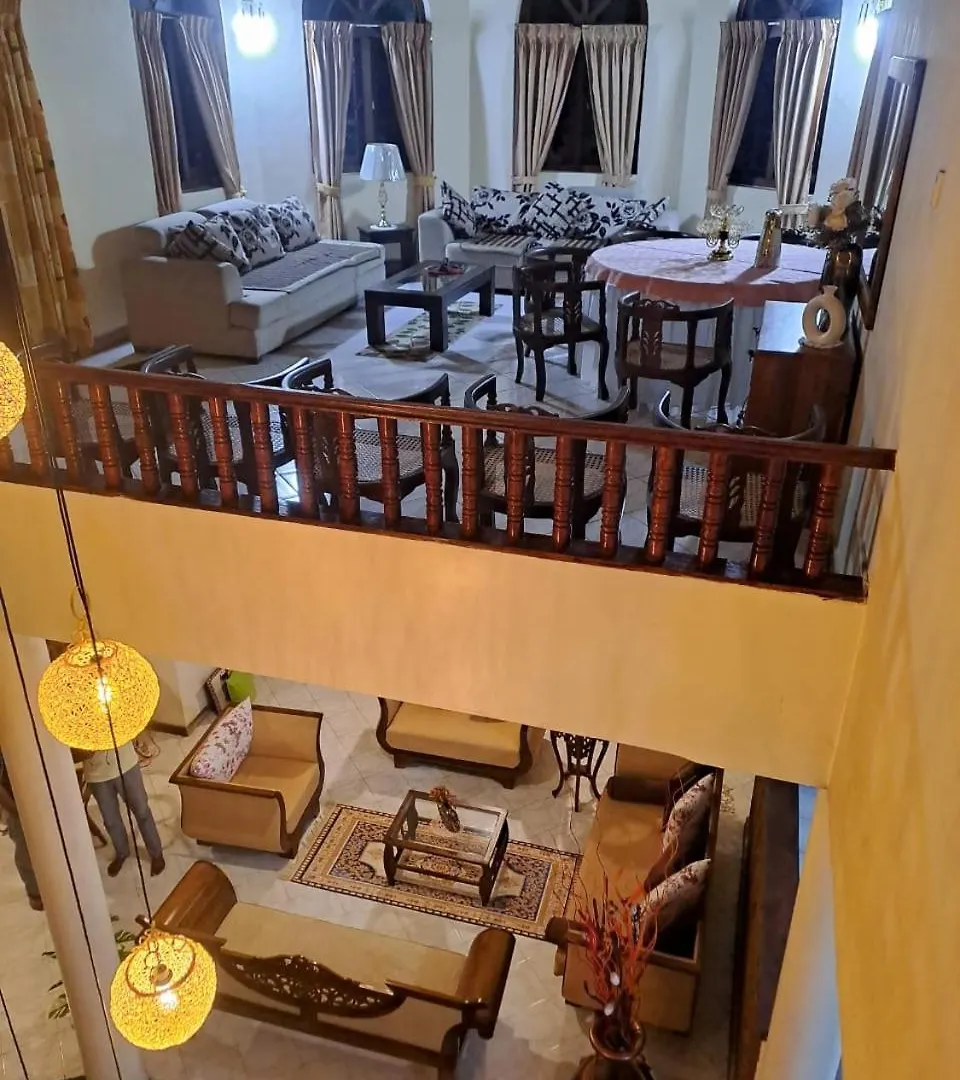 فندق مبيت وإفطار Journey City Home كاندي